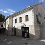 Апартаменты Stari Grad *