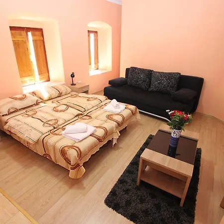 Stari Grad Апартаменты Требинье